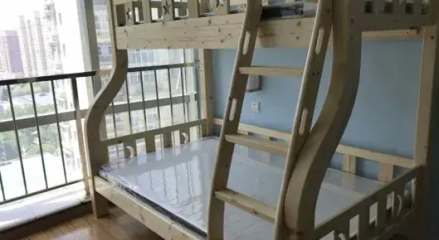 Кровать в общем номере (женский номер) Urumqi Xiyu Harbour Youth Hostel
