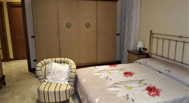 b&b aurora, Забронировать Отель «постель и завтрак» Гравина-ди-Катания Этна, рядом с Centro Commerciale Katane