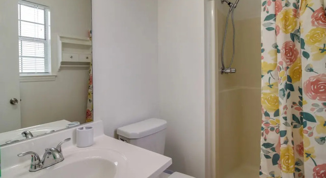 Коттедж Savannah Vacation Rental ~ 8 Mi to River Street!
