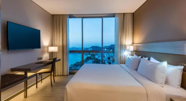 Номер Standard AC Hotel By Marriott Santa Marta