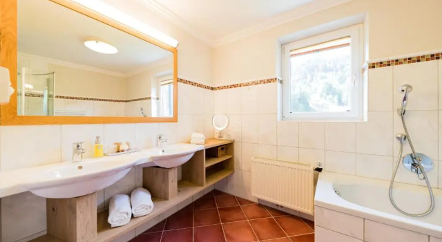 Семейный люкс с балконом Biohotel Rupertus