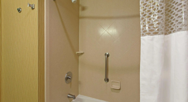 Четырёхместный номер Standard Hampton Inn and Suites Seattle - Airport / 28th Avenue
