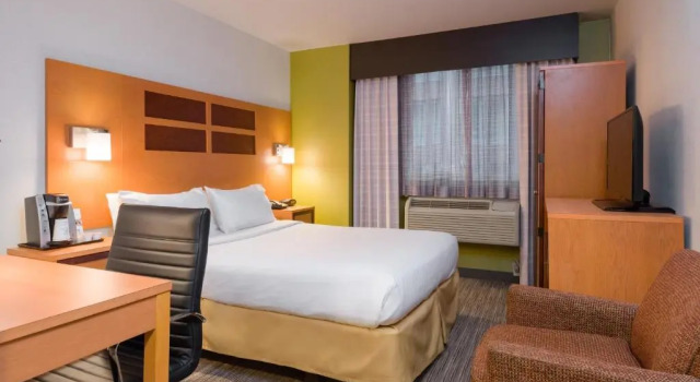Двухместный номер Standard Holiday Inn Express - Times Square by IHG