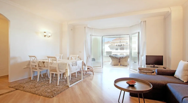 Апартаменты Luxury beach apartment Elviria, Marbella