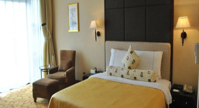Regal Riviera Hotel Guangzhou, Boek Hotel Hotels in Guangdong met parkeren, Parkeren