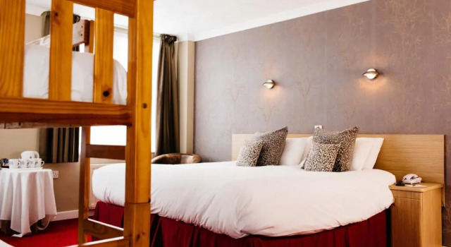 Двухместный семейный номер Standard Hotel De Normandie