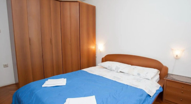 Apartments & Rooms Dekanic, Prenota Appartamento Hotel a Isole Quarnerine con parcheggio, Parcheggio