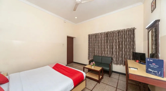 OYO 22280 Kences Inn