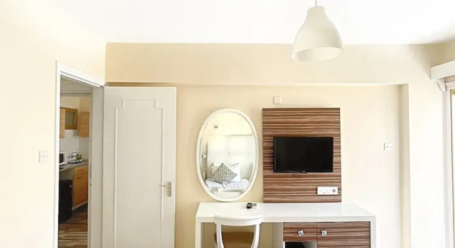 Апартаменты c 1 комнатой с балконом и с видом на сад Antonis G. Hotel Apartments