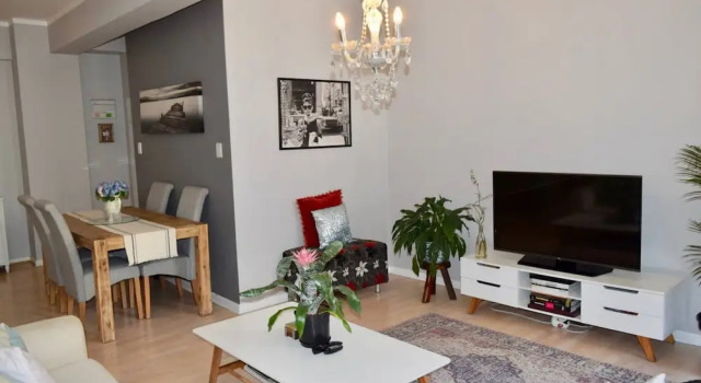 Beautiful Apartment in The Piazza With Pool and Gym