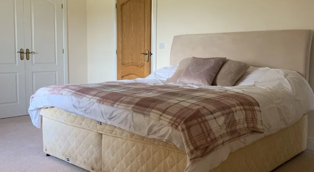 Коттедж Captivating 4-bed House in West Wales