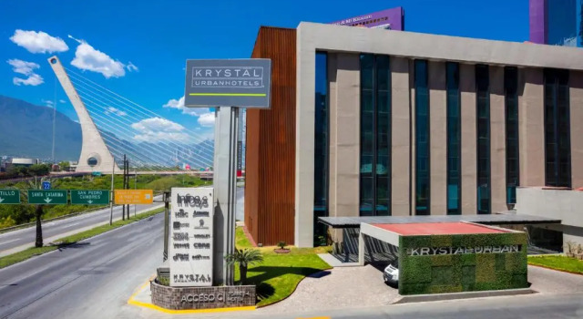 Номер Superior Krystal Urban Monterrey San Jeronimo
