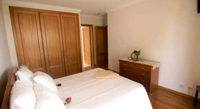 Apartment With 2 Bedrooms in Sâo Martinho, Funchal, With Furnished Balcony and Wifi, Rezerwuj Apartament Hotele w Funchal z parkingiem, Parking