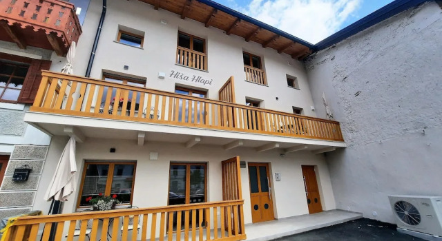 Apartments Hlapi with SPA