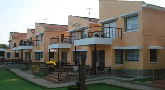 Tour Mombasa all day and Relax Enjoying the Amenities, Book Apartment Hotels in Coast Region with Parking, Parking