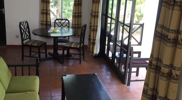 Апартаменты Wayside Beach Apartments