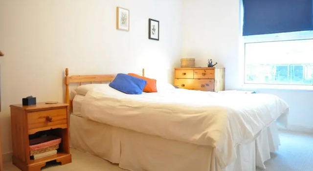 Central 1 Bedroom Apartment With Parking