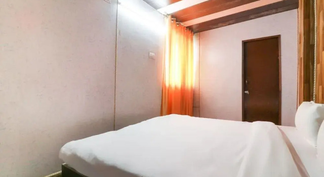 Spot On 60106 Taj Tourist Home, Varaa Hotelli Thrissur New Delhi