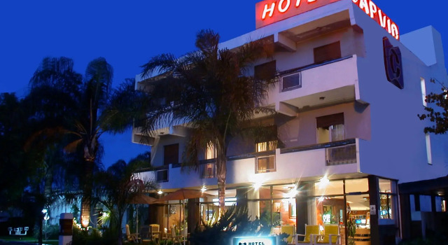 Hotel Capvio, Забронировать Отель Отели Вилья-Карлос-Пас с парковкой, рядом с Uruguay Bridge, Парковка