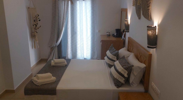 Двухместный номер Standard с балконом и с видом на город Selinopetra Rooms