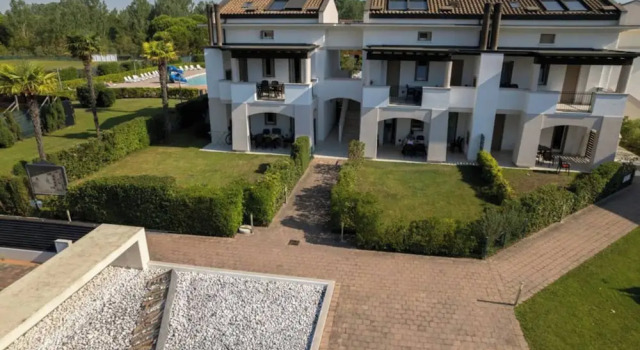 Relax in a Nice Apartment With Pool, Забронировать Апартаменты/квартира Бибионе-Пинеда Венето, рядом с Долина Вальгранде