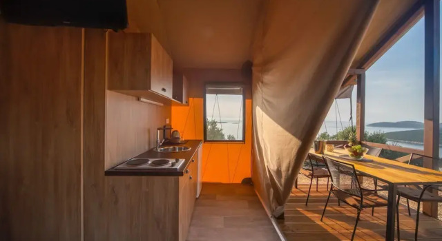 Glamping Tents Trasorka, Buchen Sie Campingplatz Mali Lošinj 