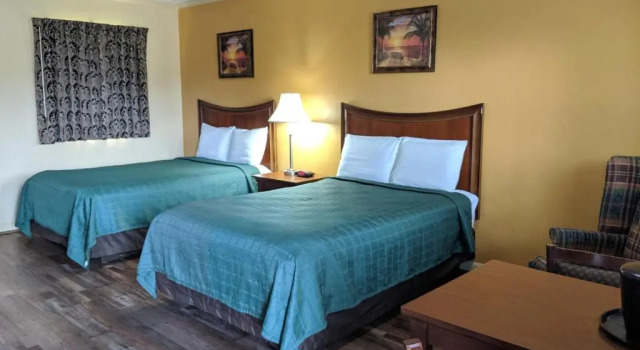 Четырёхместный номер Standard Cheerio Inn - Glennville