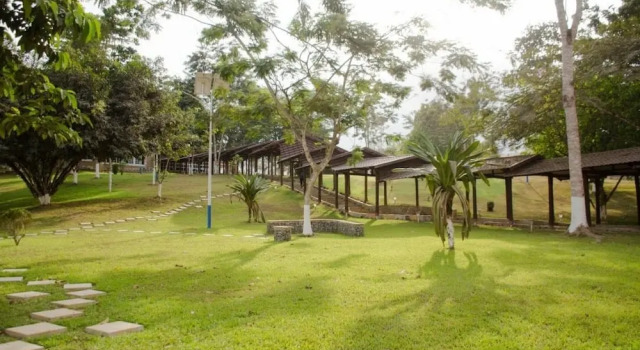 Eagles'Nest International Hotel, Buchen Sie Hotel Tarkwa Western region