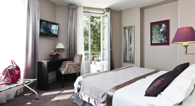 Номер Privilege с балконом La Place Boutique Hotel