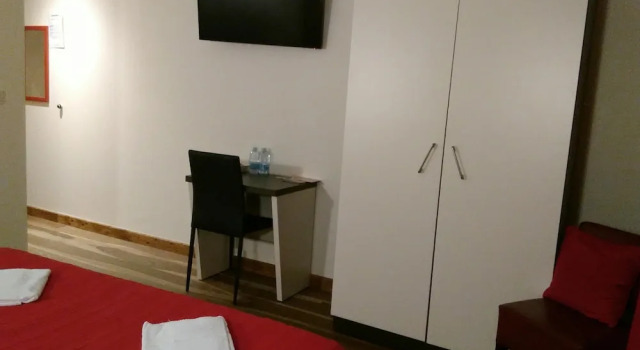 Hôtel Le Provençal, Rezervovat Hotel Hotely v Lotrinsko se snídaní, Snídaně