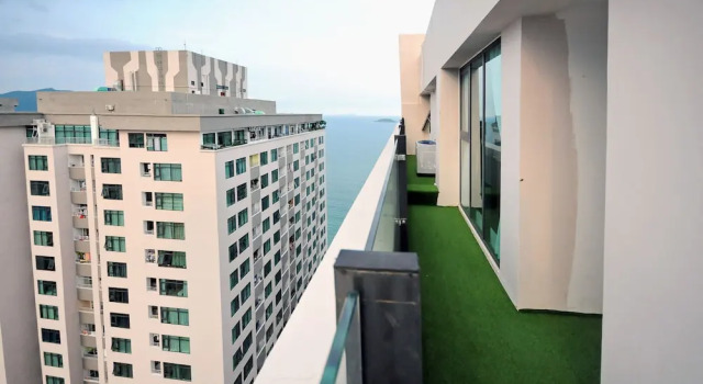 Beach Front Apartments Nha Trang