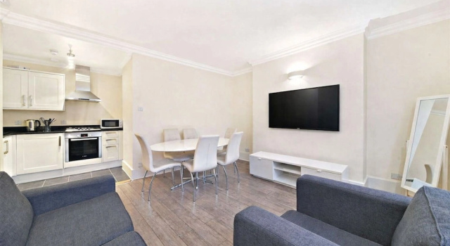 New Oxford Street Central Apartment