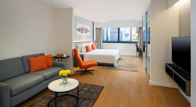Отель PARKROYAL Suites Bangkok