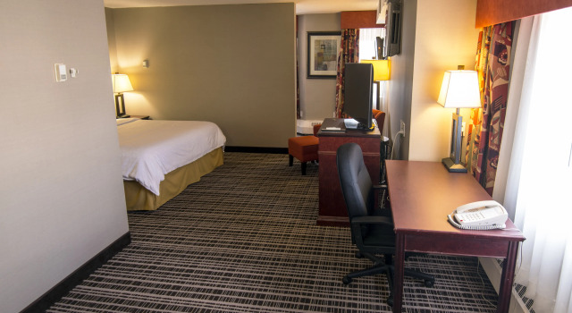 Holiday Inn Express Red Deer, Book Hotel Red Deer Central Alberta