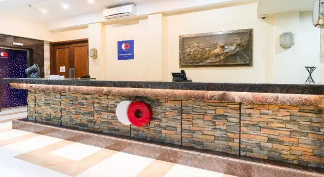 World Palace Hotel by OYO Rooms, Prenota Hotel Davao Davao