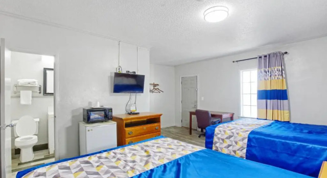 Standard Vierer Zimmer Adams Inn