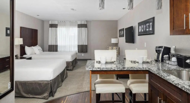 Двухместный люкс Home Inn & Suites Yorkton