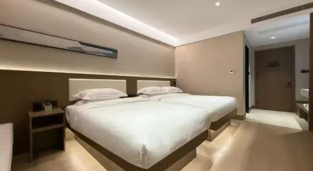 Номер Deluxe GreenTree Inn Qingdao Jiaozhou Fuzhou South Road Datong Building Express Hotel