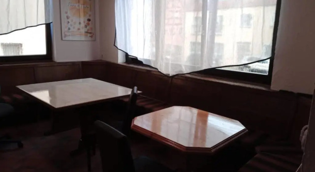 Appartementshaus. Einzelzimmer WC/Dusche, Gemeinschaftsküche, Zentral, Parkplatz kostenlos in 91639 Wolframs-Eschenbach, Varaa Hotelli Hotellit Baijeri pysäköinnillä, Pysäköinti