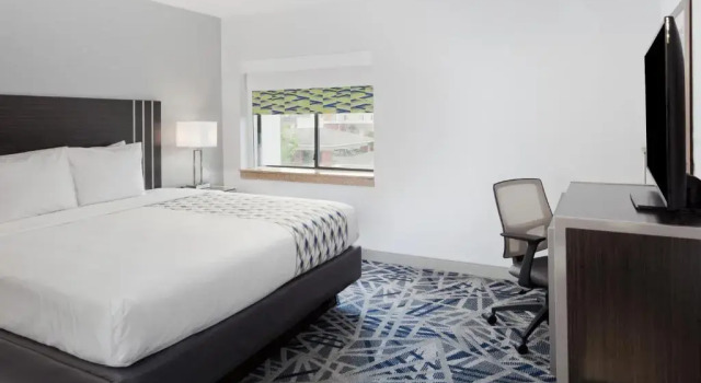 Люкс Country Inn & Suites by Radisson, Montgomery East I-85
