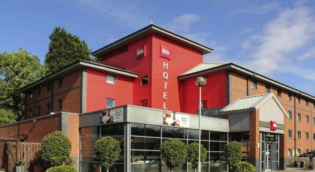 ibis Birmingham Bordesley Circus, Забронировать Отель Отели Бирмингема с парковкой, рядом с Бирмингемский городской университет, Парковка
