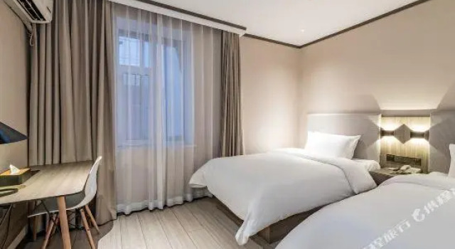 Hanting Hotel Changchun Jiutai District Government Affairs Service Center, Boek Hotel Hotels in Changchun met parkeren, Parkeren