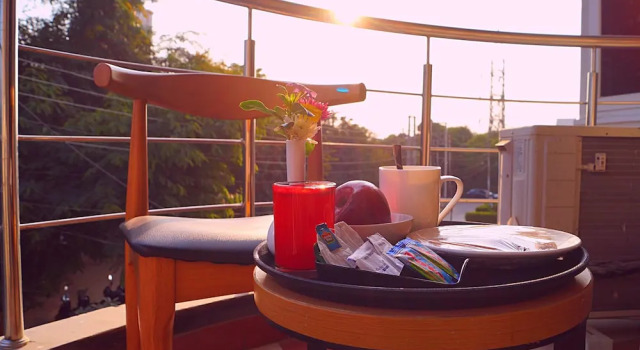 Spring Sky Gurgaon by ShriGo Hotels, Забронировать Отель Гургаон Gurgaon Region, рядом с Улица Гольф-Корс-роуд