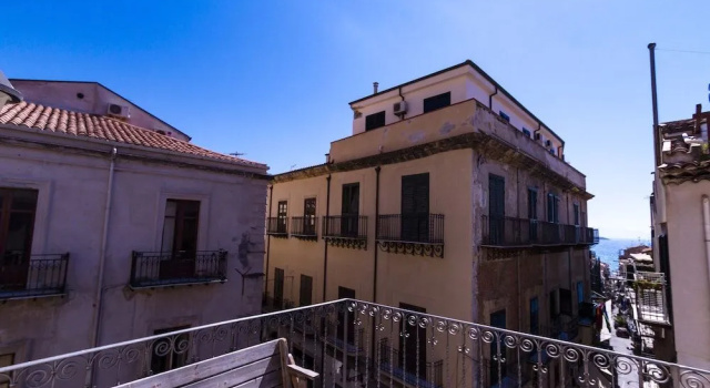 Terrazza Spinola, Забронировать Апартаменты/квартира Чефалу Madonie Regional Natural Park, рядом с Собор Чефалу