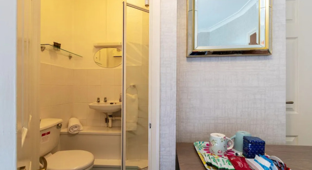 Standard Doppel Zimmer Dachboden Hubert House