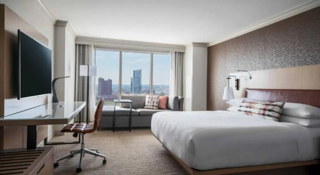 Номер Executive Baltimore Marriott Waterfront