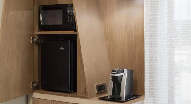 Четырёхместный номер Standard с видом на город Courtyard by Marriott Prince George