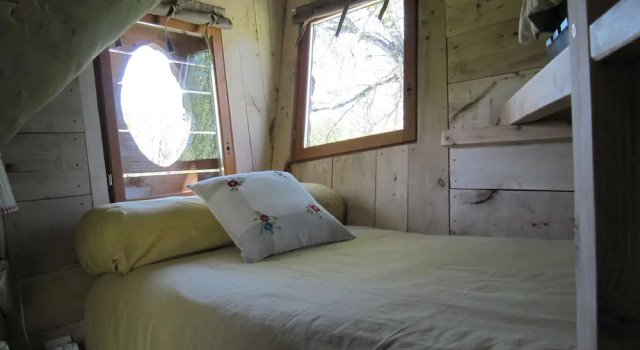 CABANES et Camping BELLE RIVIÈRE, Rezerwuj Pole kempingowe Chaniers Charente-Maritime
