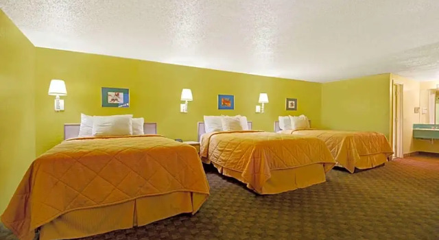 Шестиместный номер Standard White Rock Inn
