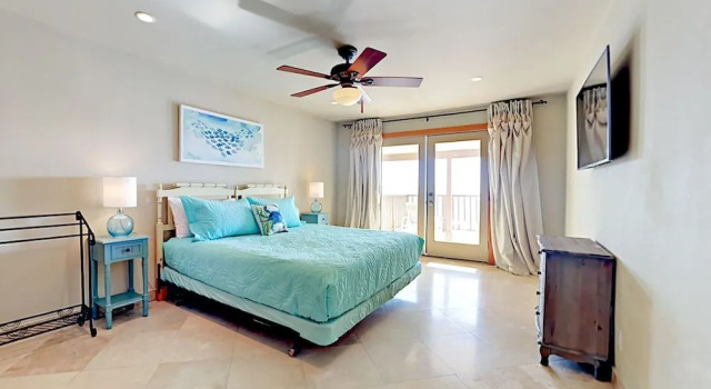 4br W/ Stunning Bay Views - Pool, Boat Slip 4 Bedroom Condo